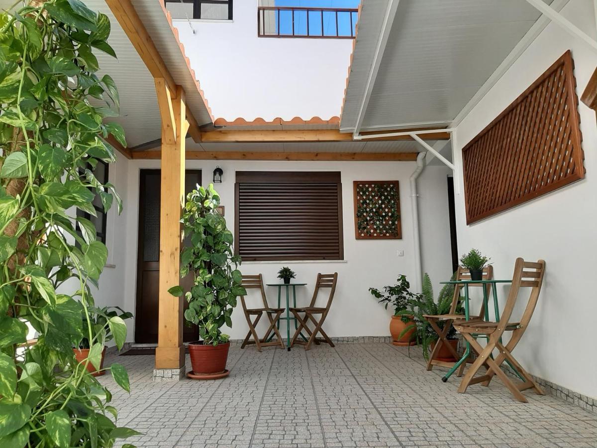 Alojamento Ferreira - Apartamento A Apartment Santiago do Cacem Exterior photo